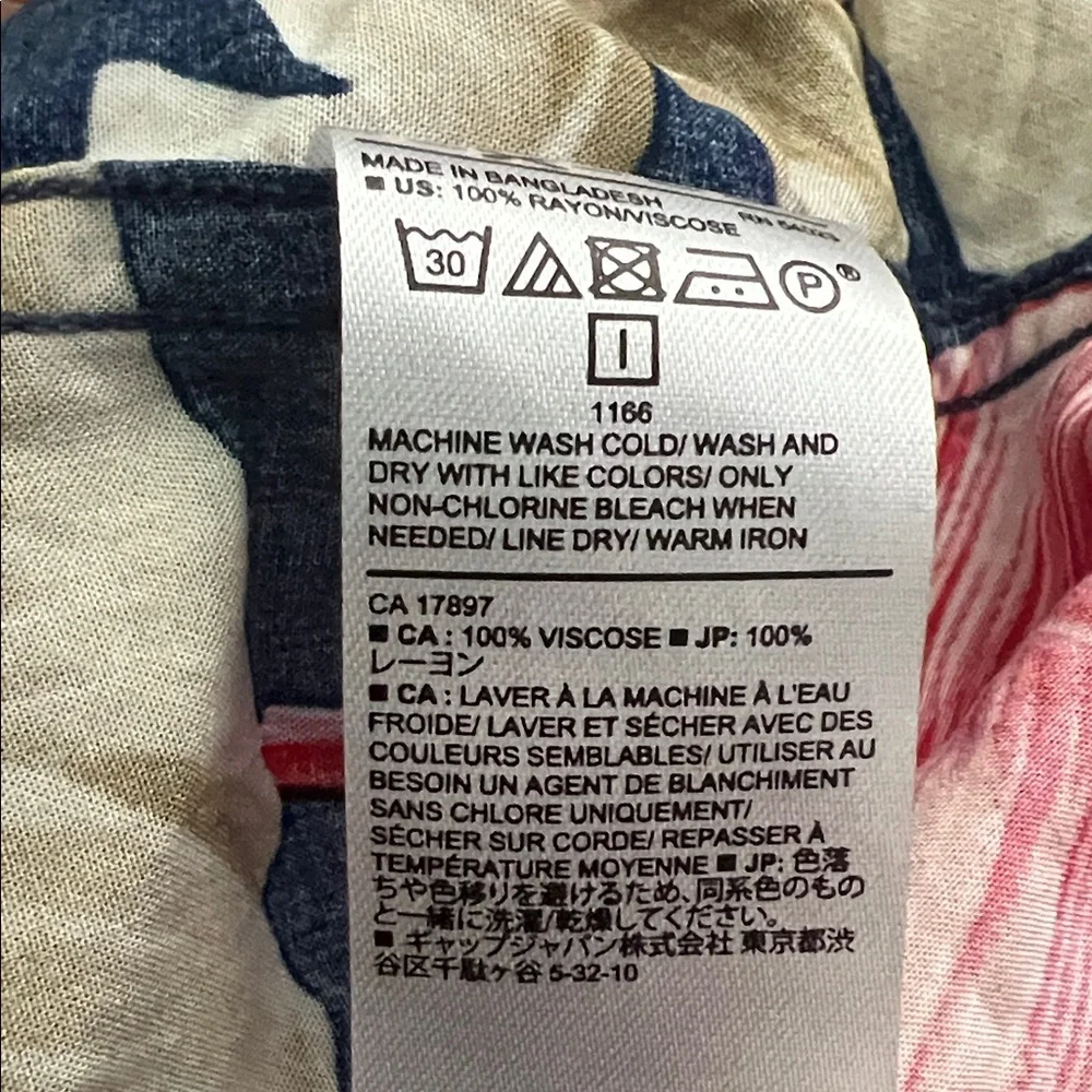 Banana Republic Tropical Leaf Camp Shirt Men’s Medium Navy Pink Rayon Hawaiian